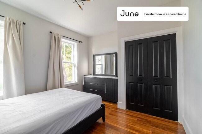 Foto del edificio - Room in Shared 5 bed/2 bath home in Roxbury