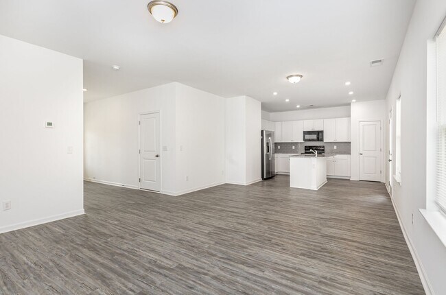 Foto del edificio - Charming 3-Bedroom Home in Columbia – Avai...