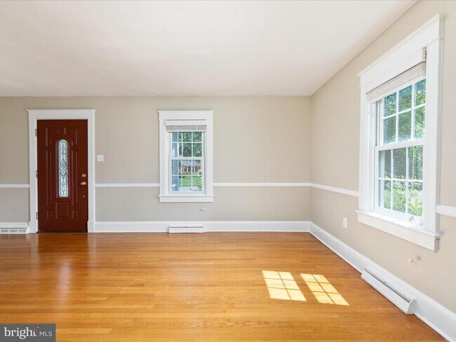 Foto del edificio - 301 Wood Ave