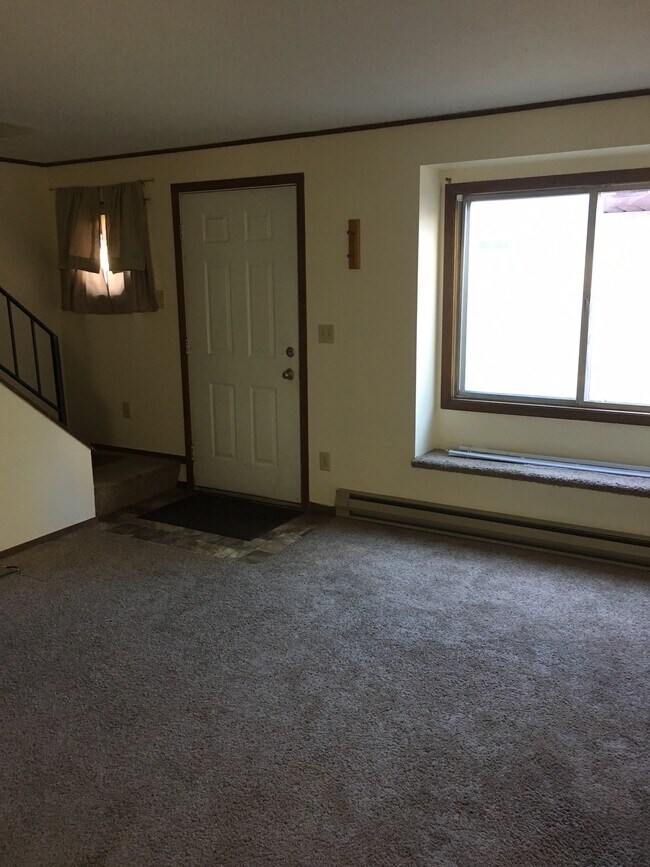 1911 Edinburgh St, Rawlins, WY 82301 Townhome Rentals in Rawlins WY