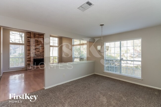 Building Photo - 160 W Golden Arrow Cir