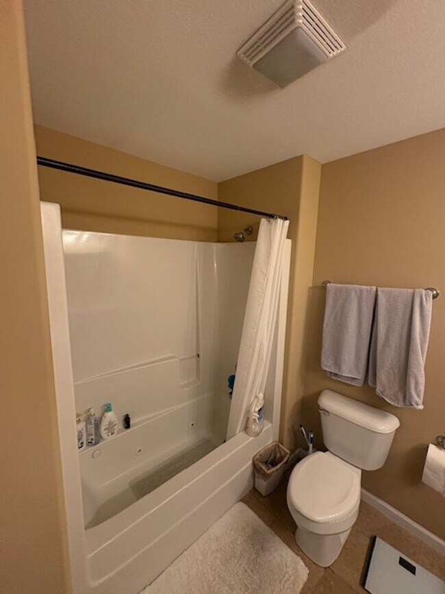 Foto del edificio - Duplex for Rent in Washington IL - 2 bedrooms/2baths