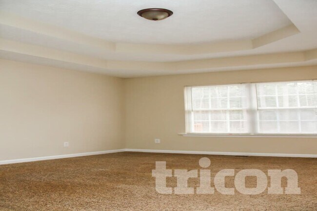 Building Photo - 1800 Cedar Hill