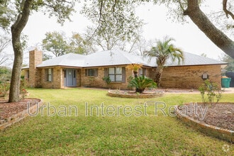 Building Photo - 424 Beach Dr