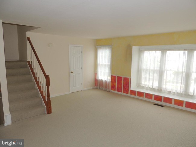 Building Photo - 5508 Sully Lake Dr