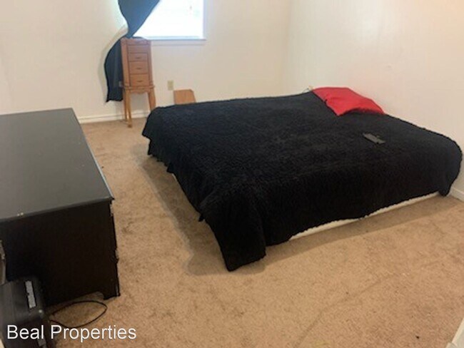 Building Photo - 2 br, 2 bath House - 813 San Saba