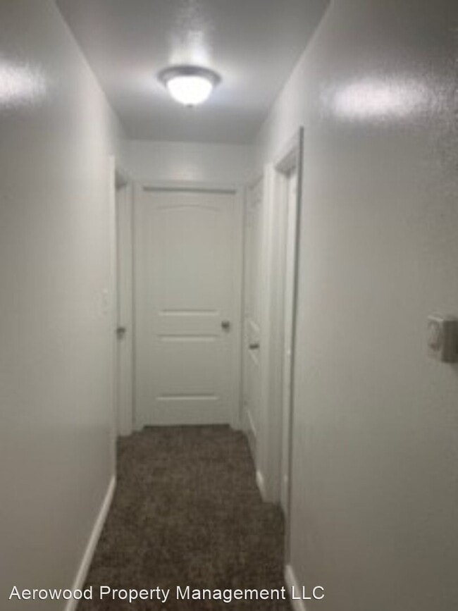 Building Photo - 3 br, 1 bath House - 2575 S Sheridan Blvd #11