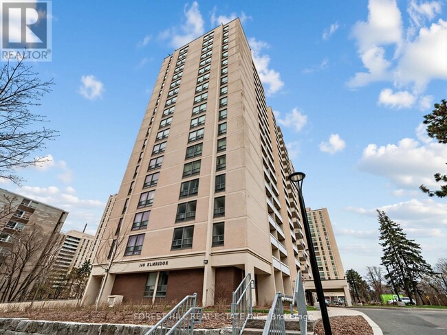 Building Photo - 140 Elm Ridge Dr