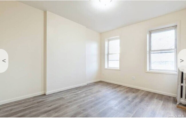 Foto del edificio - 32-26 99th St