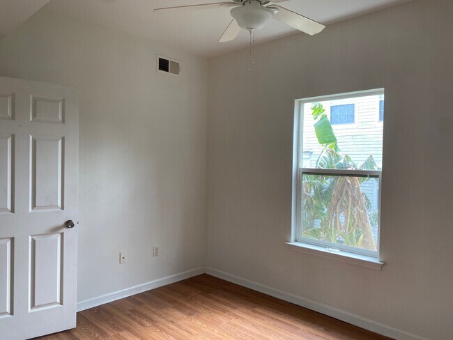 bedroom with ceiling fan - 6232 Pasteur Blvd