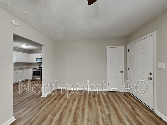 Foto del edificio - 8788 E Bourne Dr