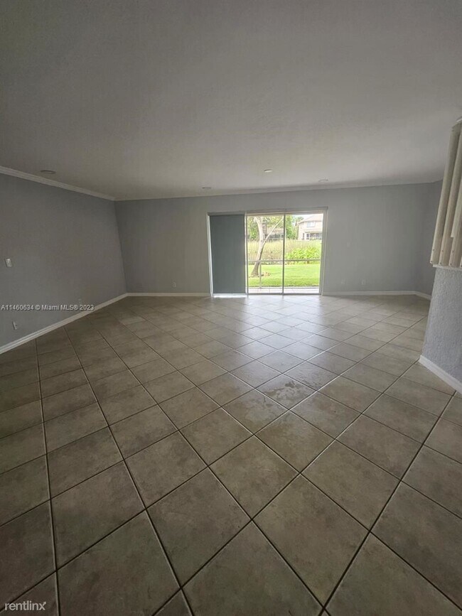 Foto del edificio - 3 br, 2.5 bath House - 4847 Pinemore Ln # 0