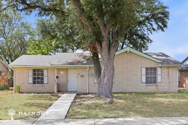 Building Photo - 2517 Greenhill Dr