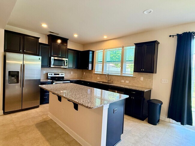 Foto del edificio - 5633 Garrow Glen Rd