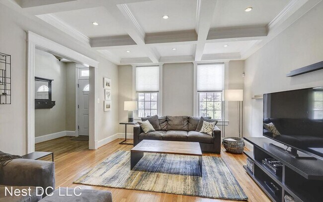 Foto del edificio - 3 br, 2.5 bath House - 104 U St NE