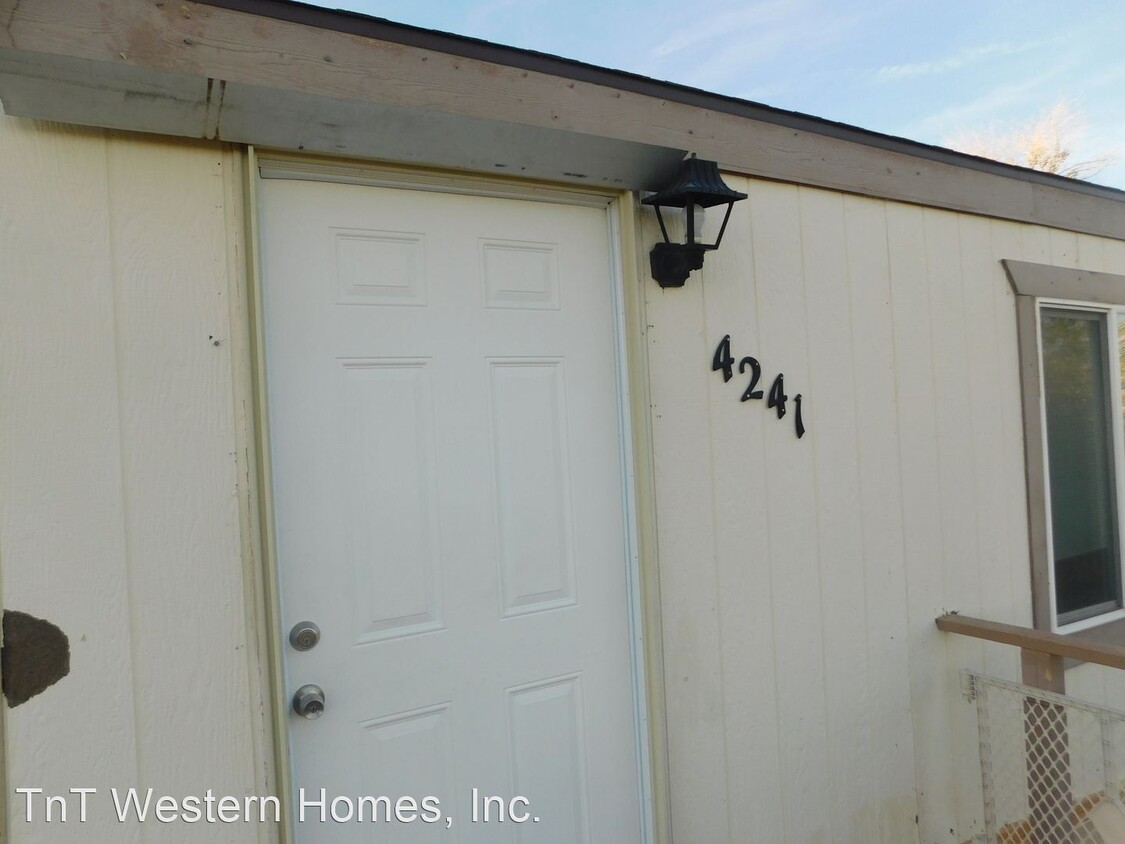 Primary Photo - 3 br, 2 bath House - 4241 Inyokern Rd