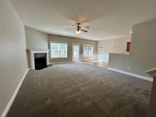 Building Photo - 5281 Apple Grove Rd NE