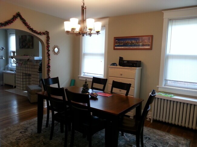 comedor - 5901 Hobart St