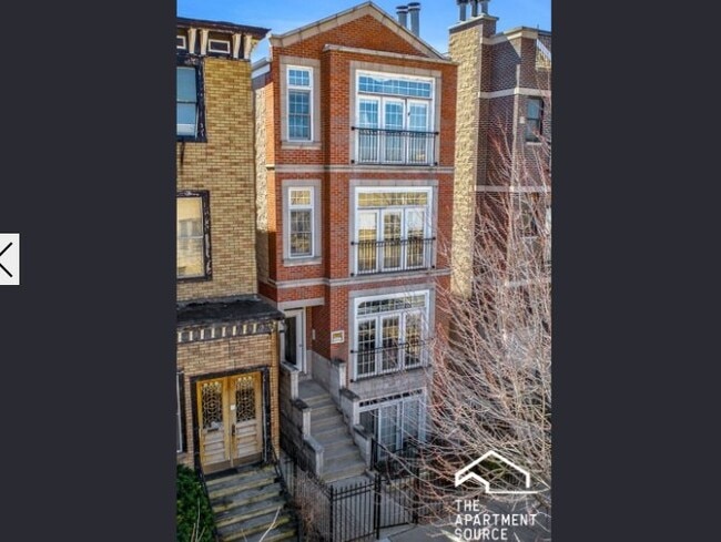 Photo - 1105 W Cornelia Ave Apartment