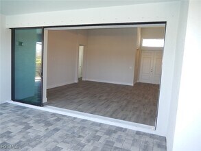 Building Photo - 1113 SW 1st Terrace