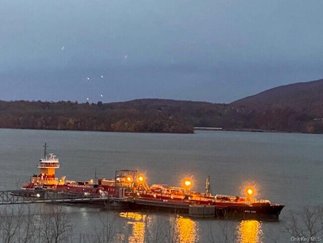 Foto del edificio - 729 Hewitt Ln