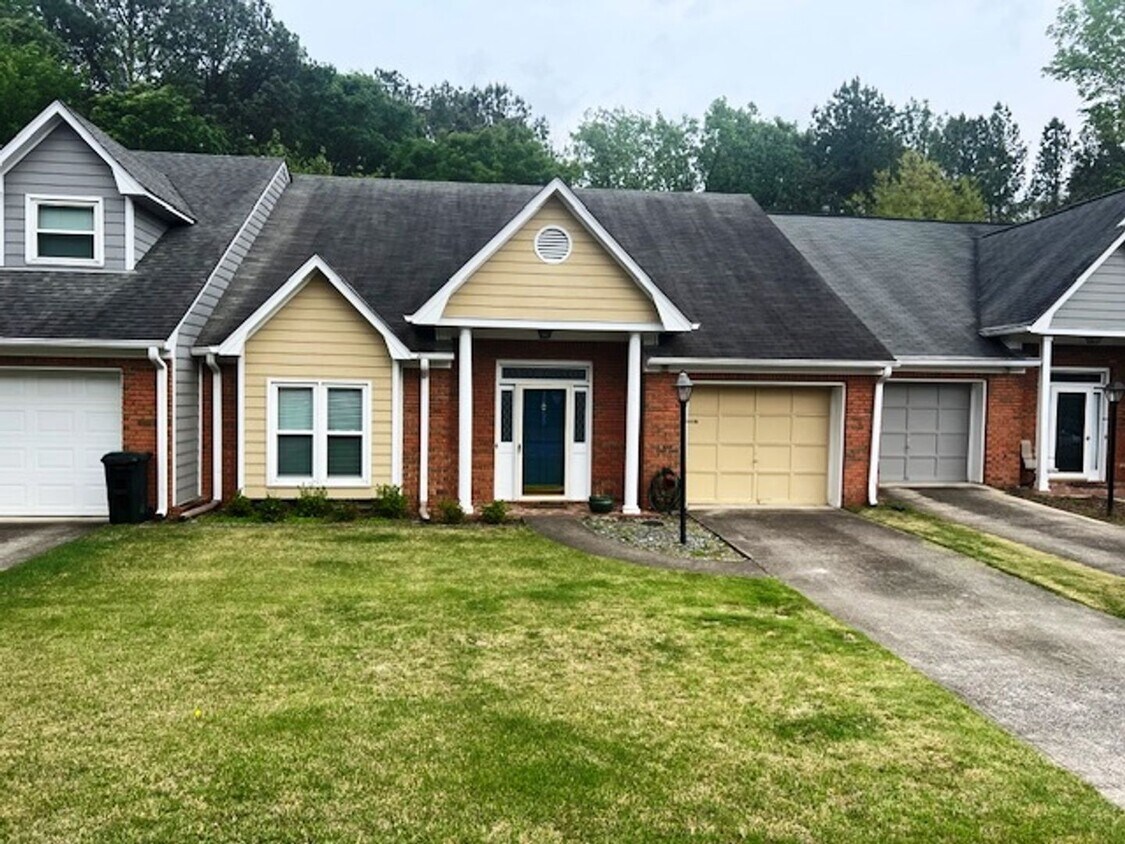 Primary Photo - Wonderfully Located 2 Bedroom, 2 Bath Condo