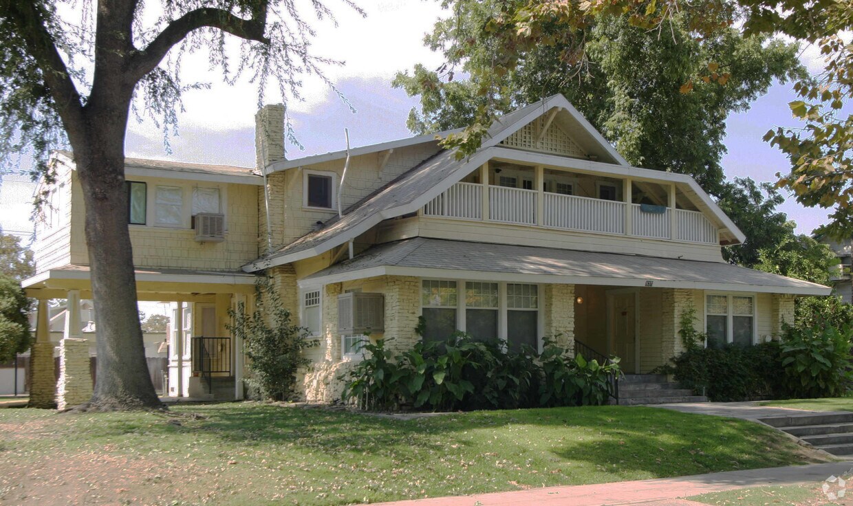 Primary Photo - 835 N Echo Ave