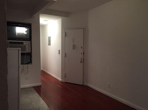Foto del edificio - 269 E 10th St