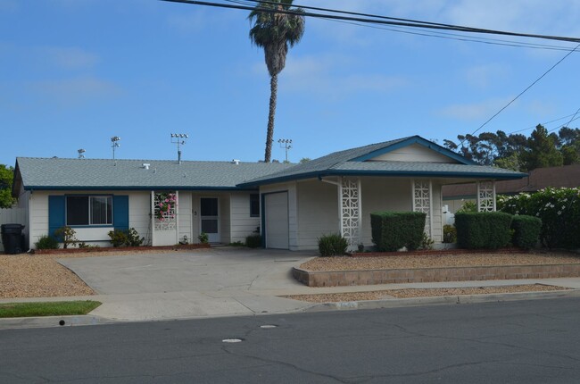 Building Photo - University City 4 Bedroom 2 Bath room Home for Rent