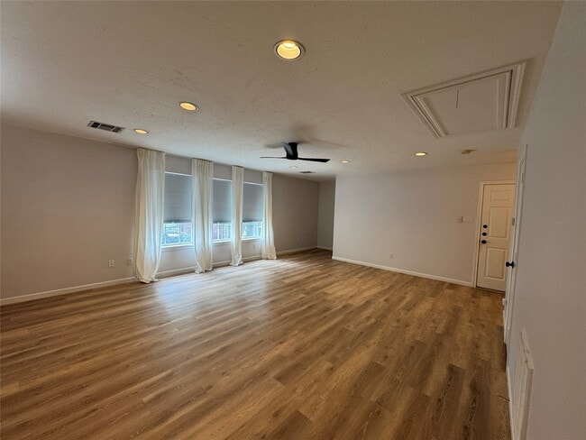 Building Photo - 2406 Elmen St
