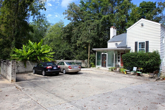 Foto del edificio - 1806 Walker Ave