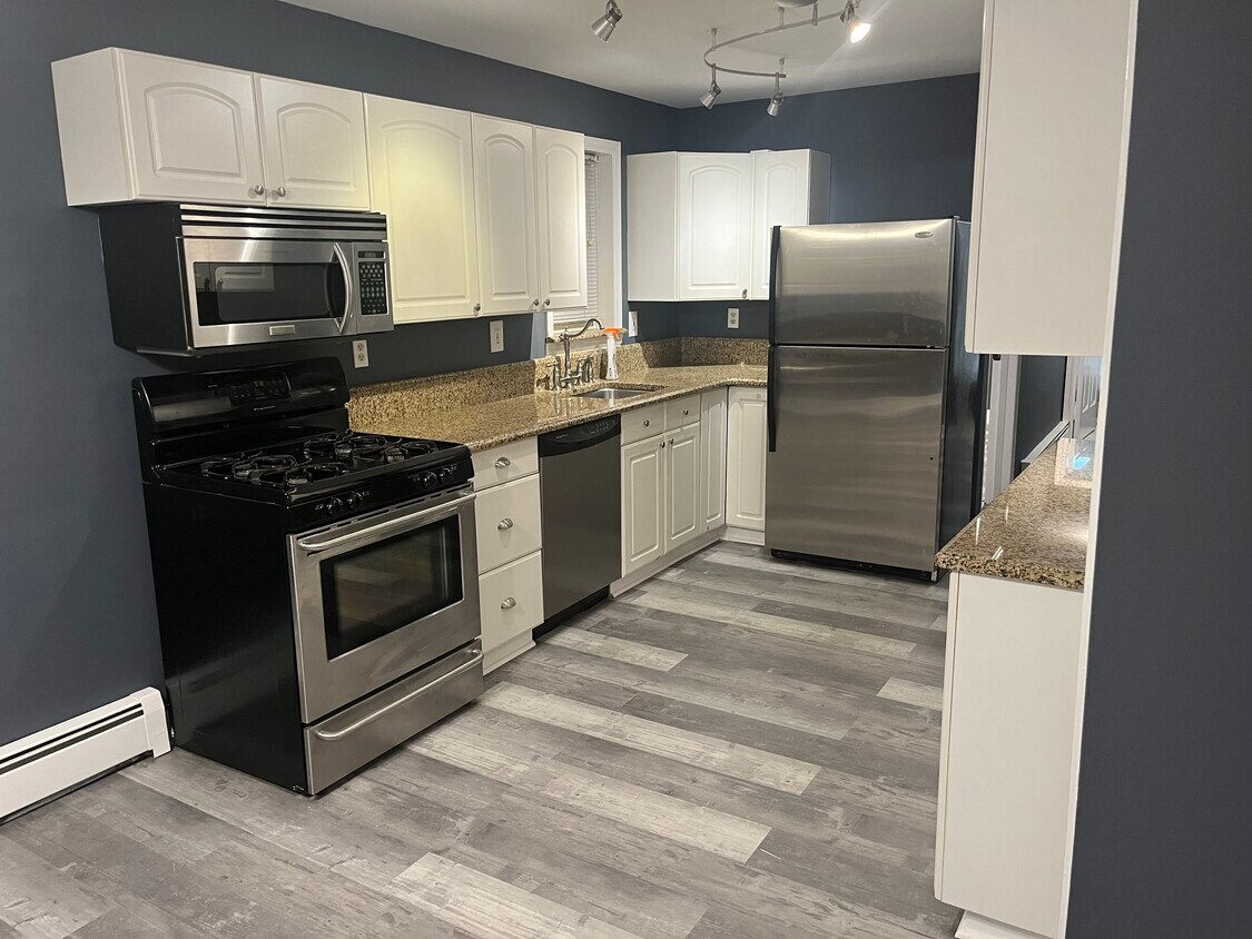 Kitchen - 95 Prospect St