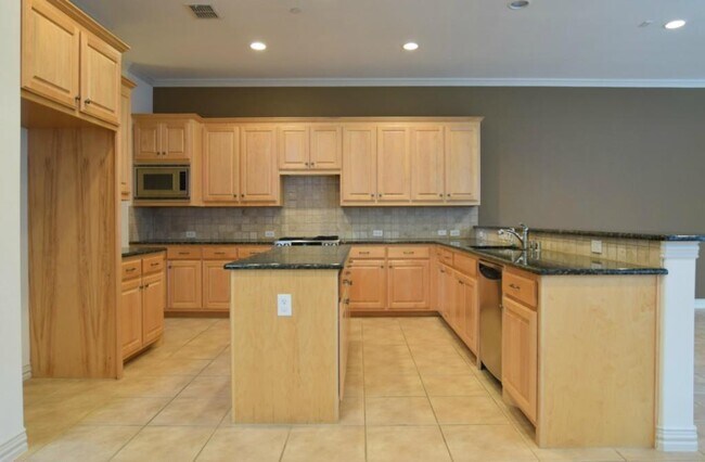 Foto del edificio - 6388 Clarkson St