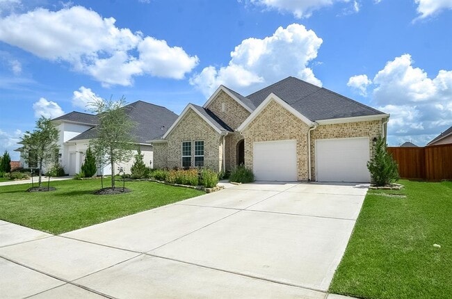 Building Photo - 27411 Lynnwood Ridge Dr
