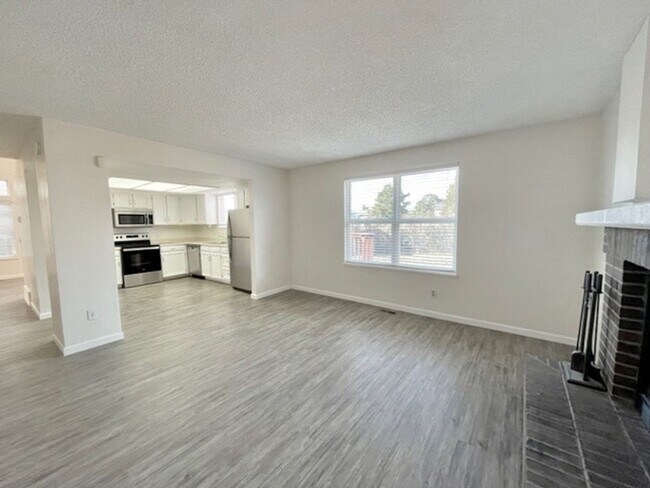 Foto del edificio - Renovated 2 Story Briargate Home with 3 Be...