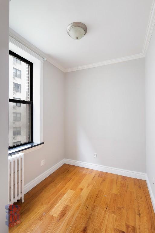 Foto del edificio - 326 E 35th St