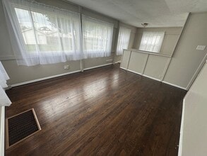 Building Photo - 776 Pardella Ave