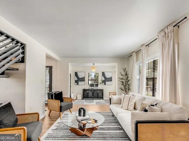Foto del edificio - 1471 Hardin Ave