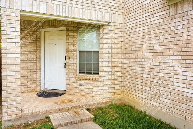 Building Photo - 3 br, 2.5 bath House - 8112 Hoovers Bnd