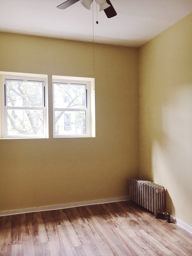 Foto del edificio - 253 Woodbine St