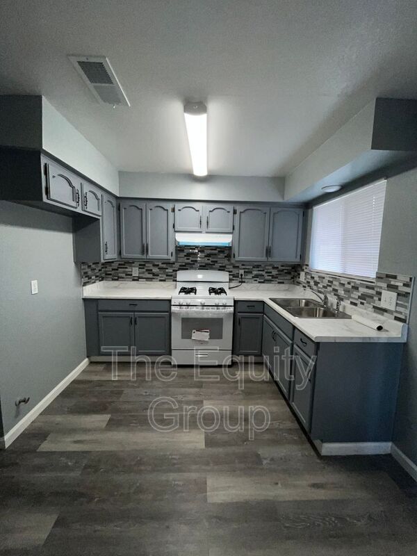 Foto del edificio - 3427 S Woodland St