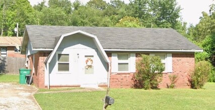 Building Photo - 26 Kenwood Cir