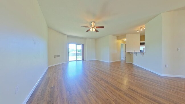 Foto del edificio - 5254 Moore Loop