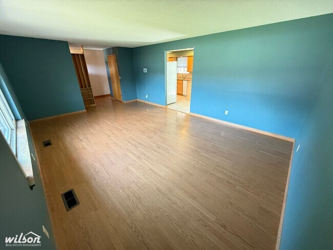 Foto del edificio - Spacious 4-Bedroom Yakima Home with Hot Tu...