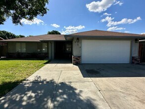 Building Photo - 121 Eula Dr