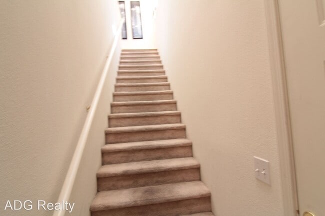 Building Photo - 2 br, 2 bath House - 1300 Red Gable Lane U...