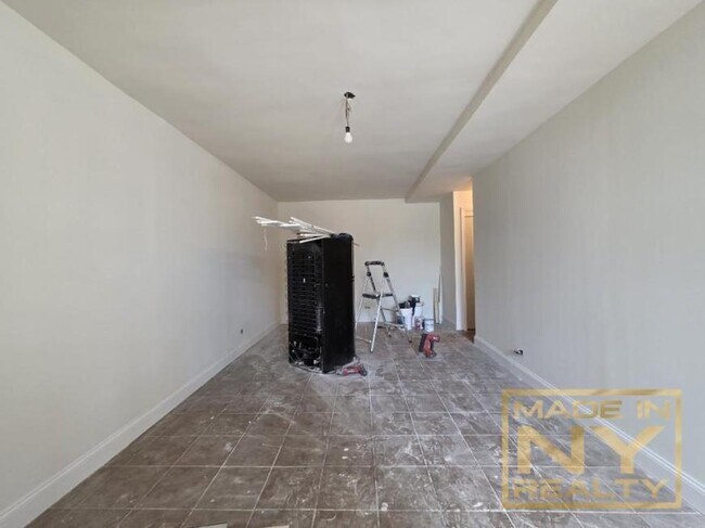 Foto del edificio - 1 bedroom in JAMAICA NY 11435