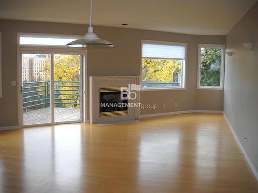 Building Photo - 2072 SW 10th Ave