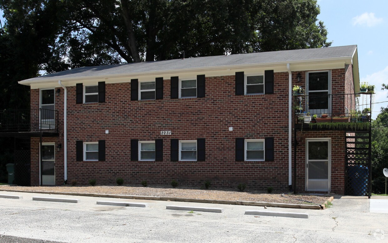 2231 Summit St, Durham, NC 27707 Apartments in Durham, NC