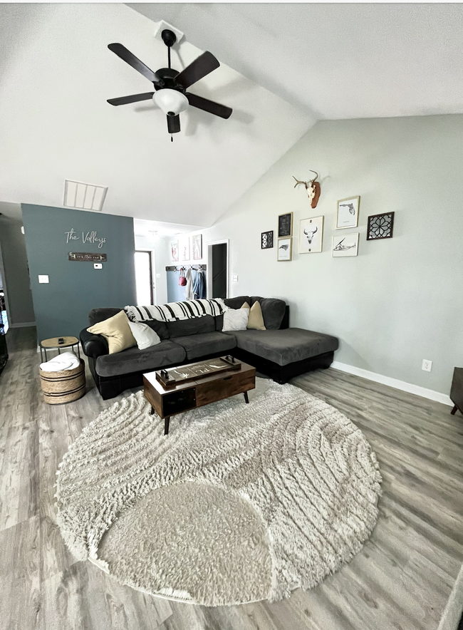 Foto del edificio - 505 Maggies Ct